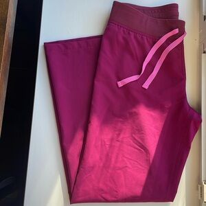 S/P Figs Livingston Basic Scrub Pant in Dark Magenta